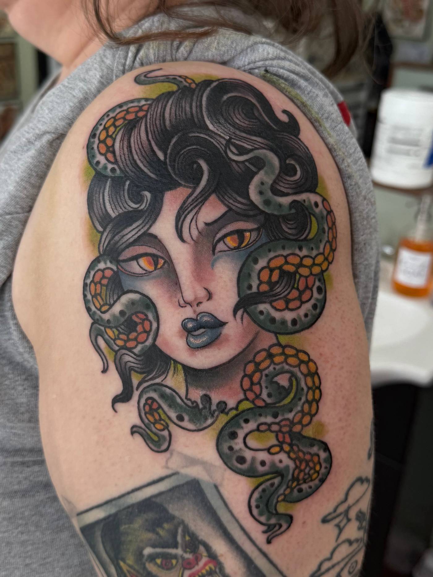 neo-traditional — upper arm / shoulder